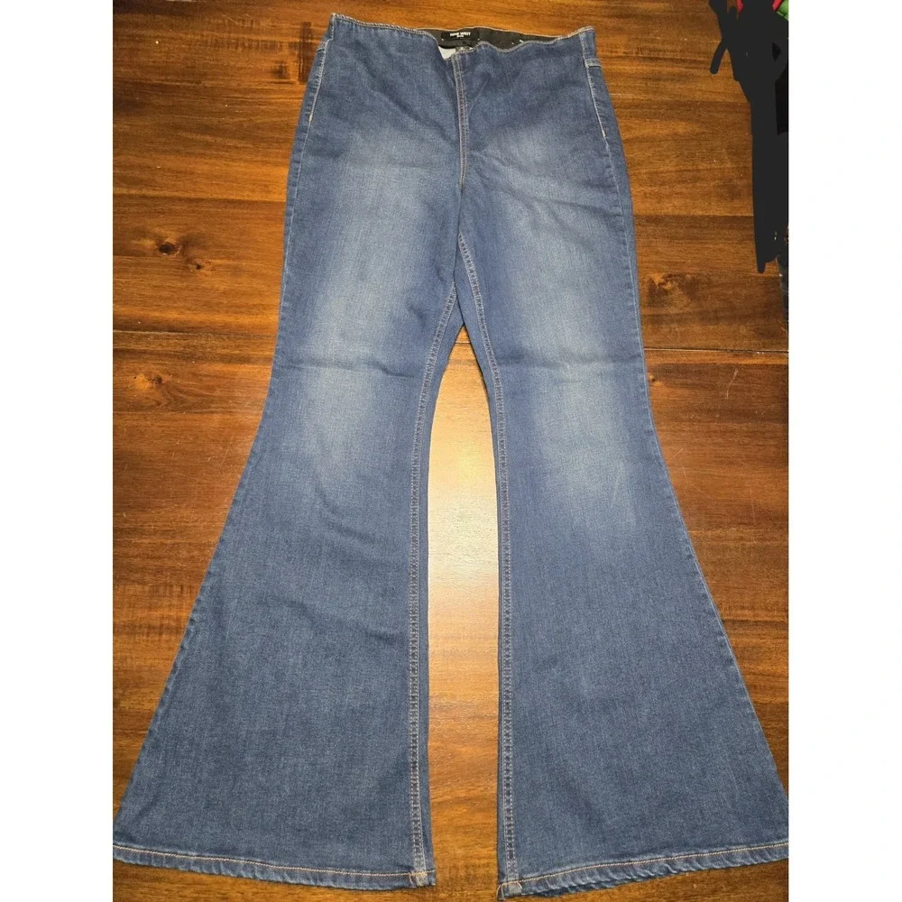 Nine West Pull On Flare Denim Blue Jeans Size 12 Boho Stretch Retro Festival